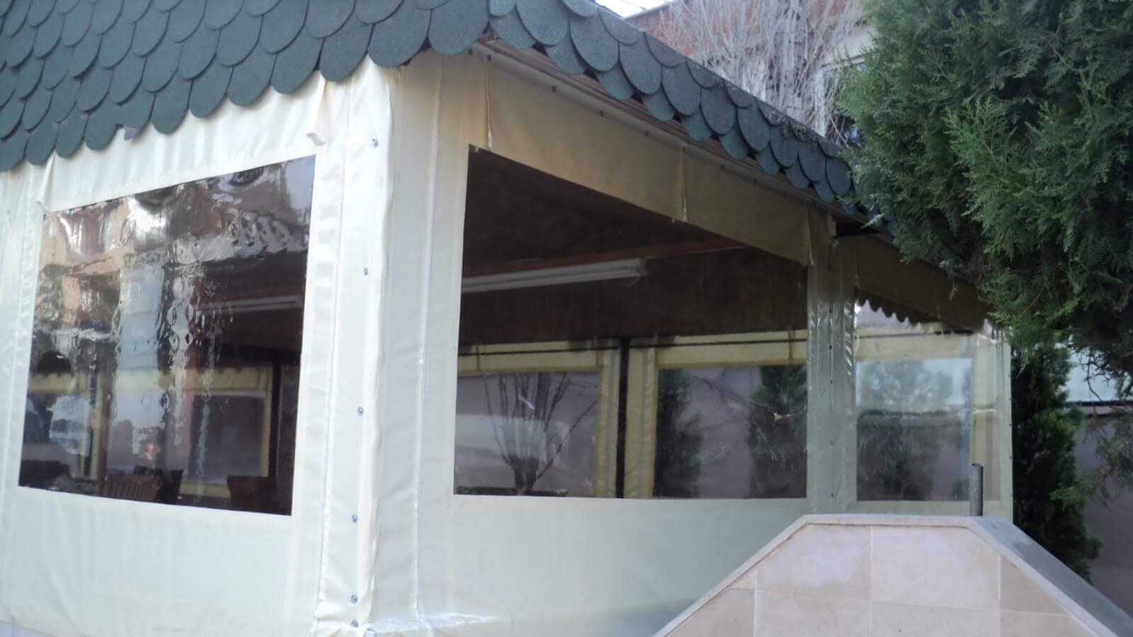 Kiş Bahcesi Şeffaf Fermuarli Branda