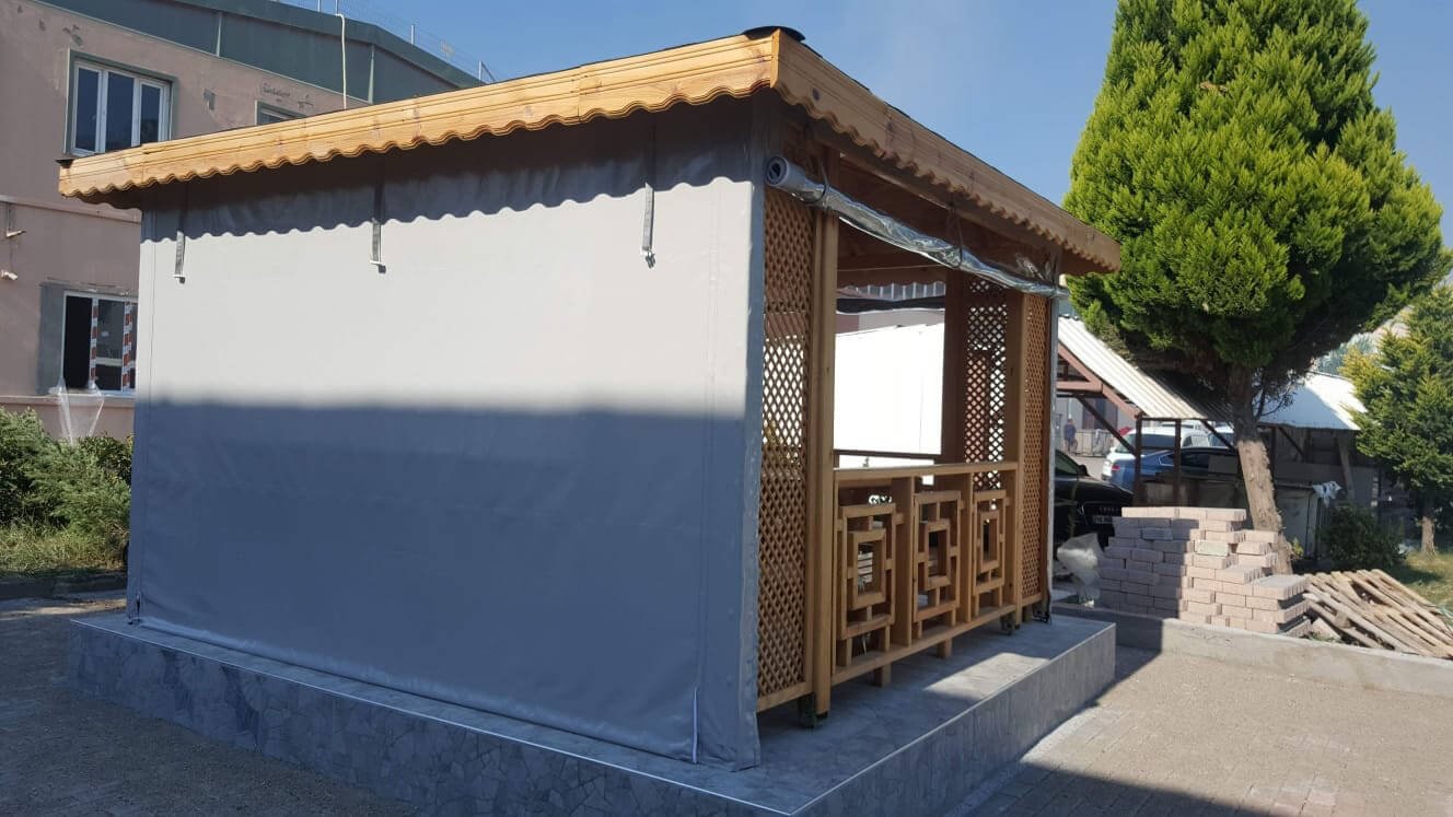 Kiş Bahcesi Şeffaf Fermuarli Branda