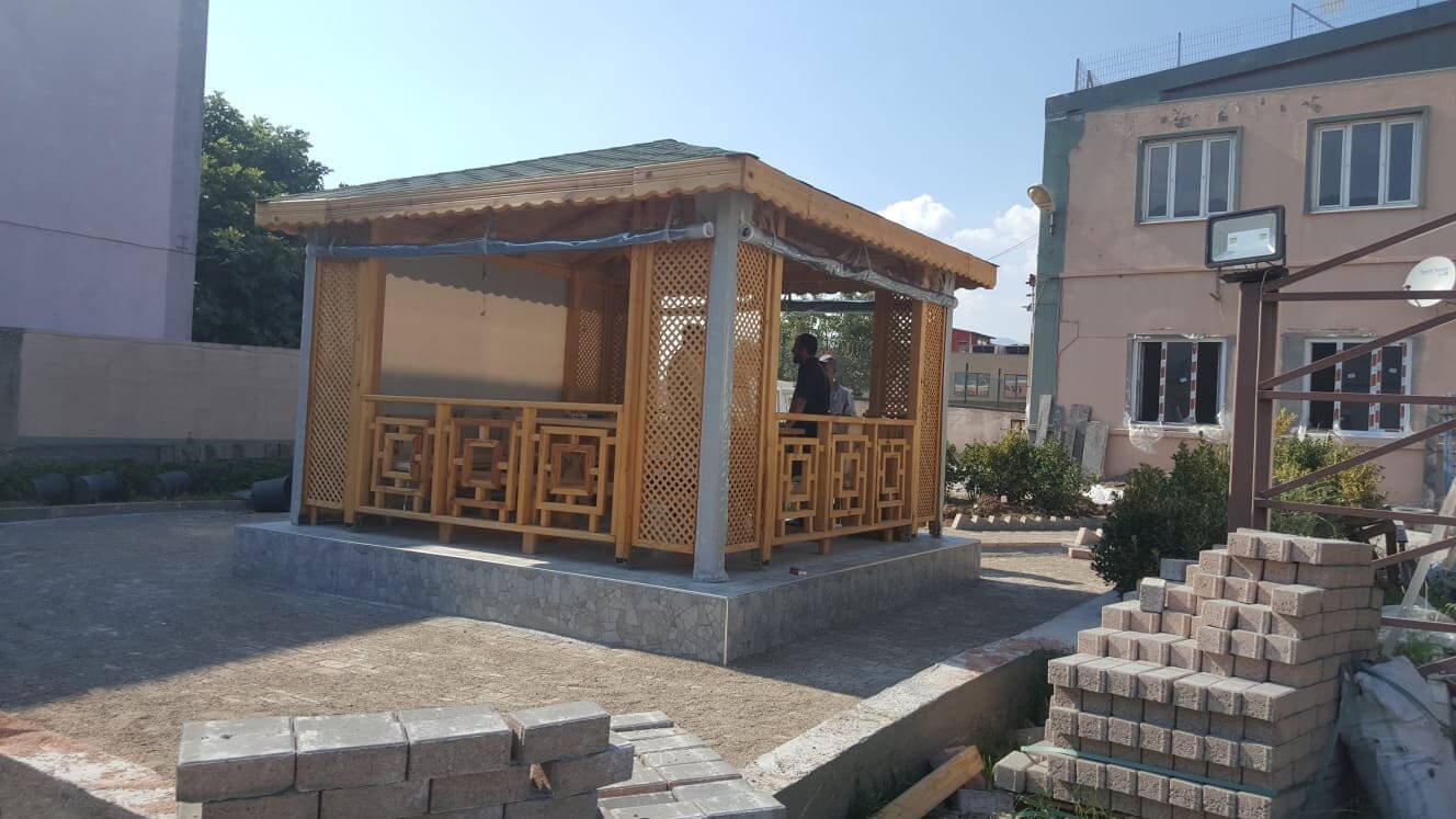 Kiş Bahcesi Şeffaf Fermuarli Branda