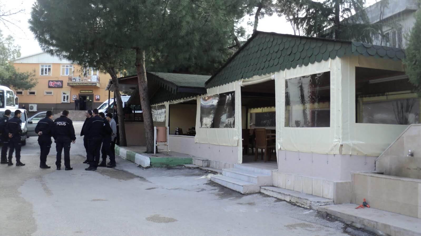 Kiş Bahcesi Şeffaf Fermuarli Branda