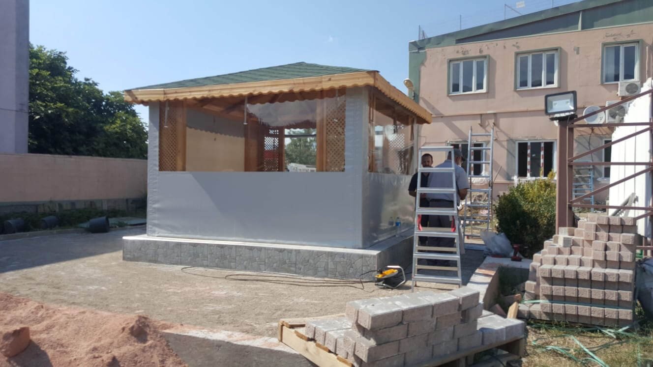 Kiş Bahcesi Şeffaf Fermuarli Branda