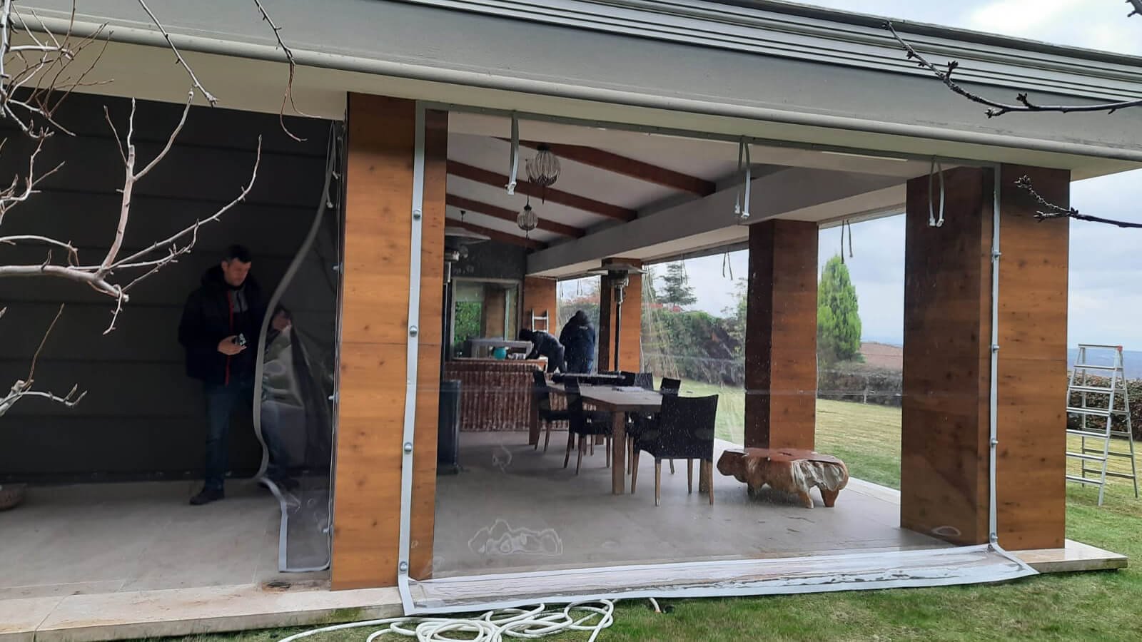 Kiş Bahcesi Şeffaf Fermuarli Branda